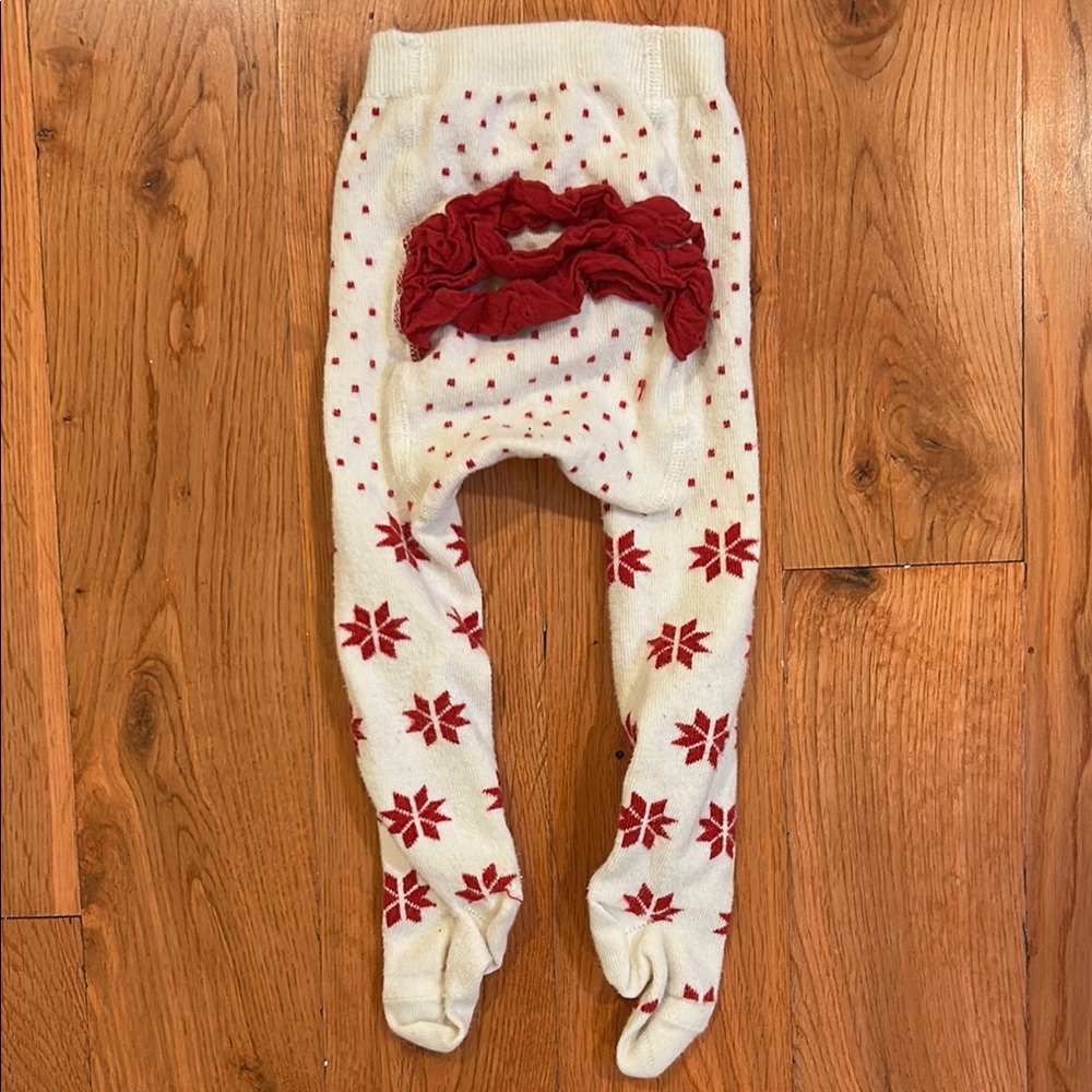 Hanna Andersson Cream Leggings with Red Snowflakes